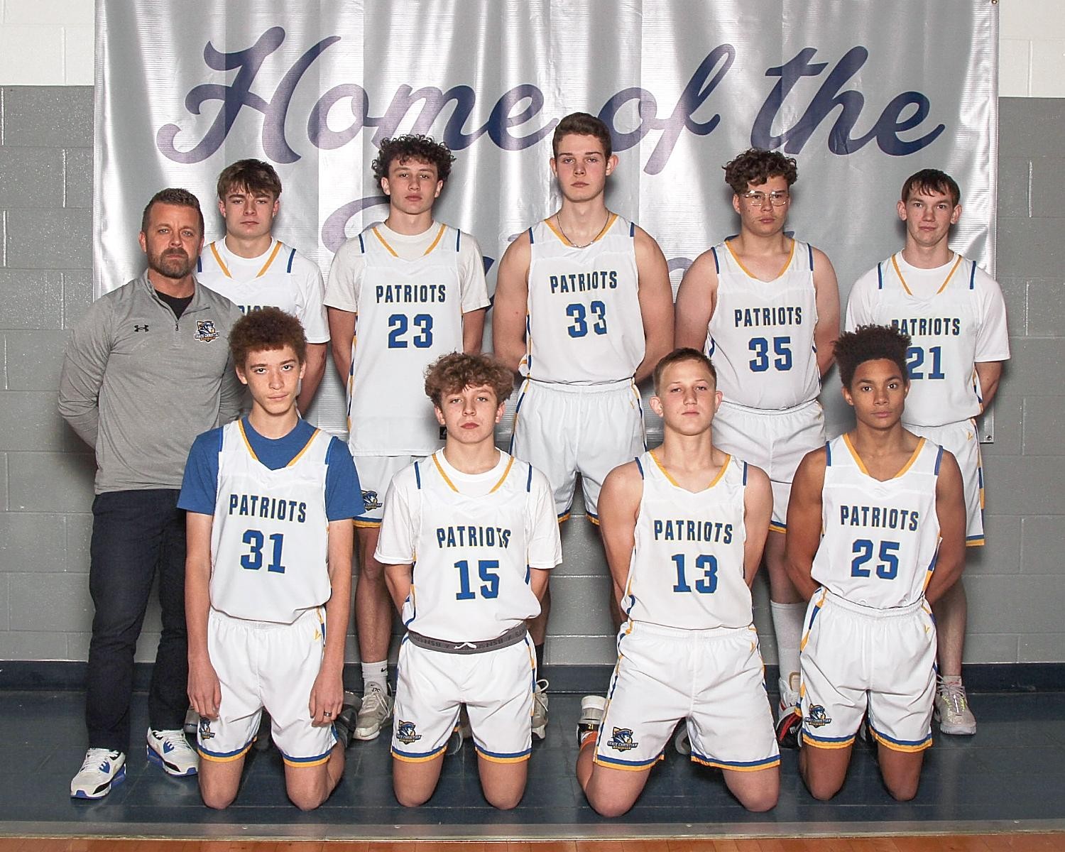 Varsity Boys Basketball_Team Image_5